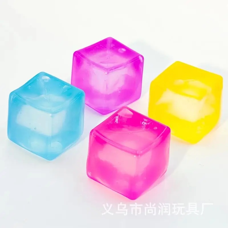 サプライズボックス スクイーズトイ - 6種類のソフトスクイ - Kid Toys Ads のレビューと価格